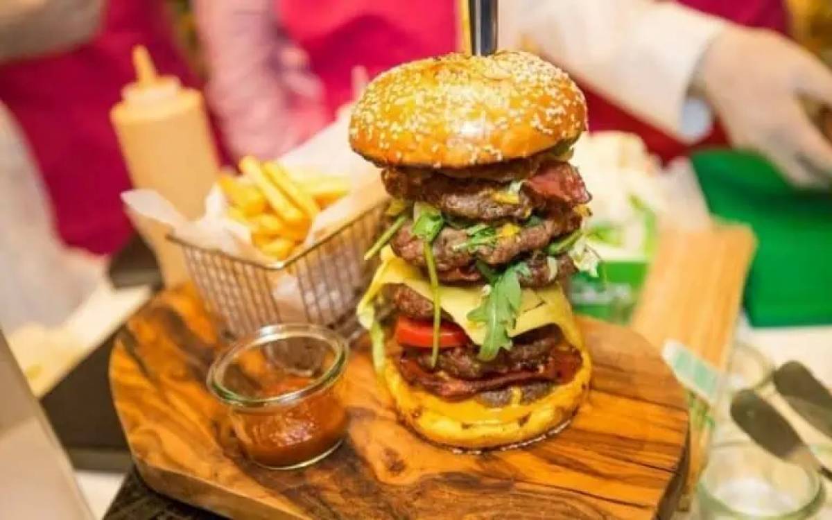 Top 10 Most Expensive Burgers In The World 2024