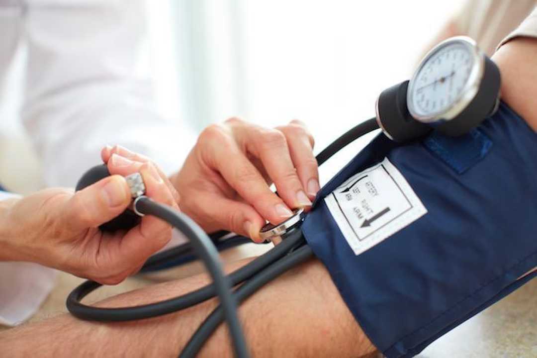 Top 7 Ways To Reduce High Blood Pressure Without Drugs