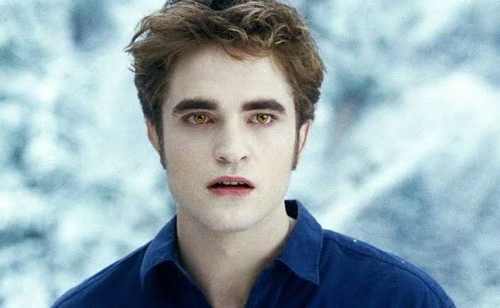 Robert Pattinson - Age, Bio, Birthday, Family, Net Worth