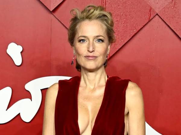 Gillian Anderson Children, Husband, Height And Net Worth